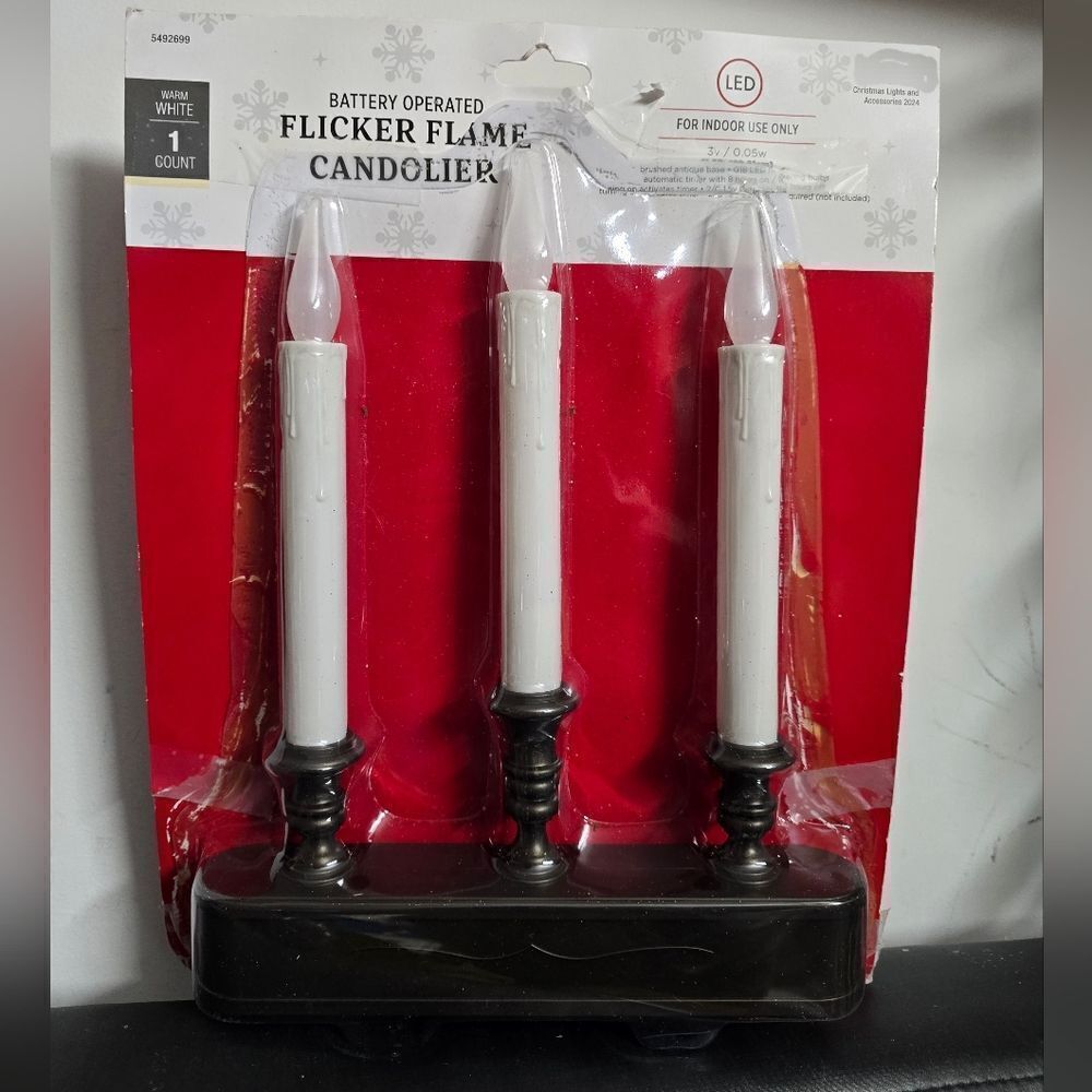 Battery Operated Flameless Flicker Flame Window Candelabra 3 LED lights Candle